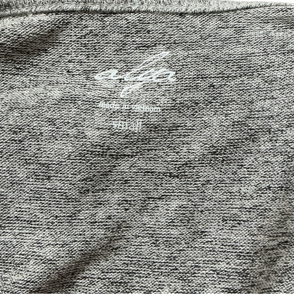 Alya - EC - Gray A-Line Midi Dress with V-Neck and Short Sleeves - Picture 2 of 3